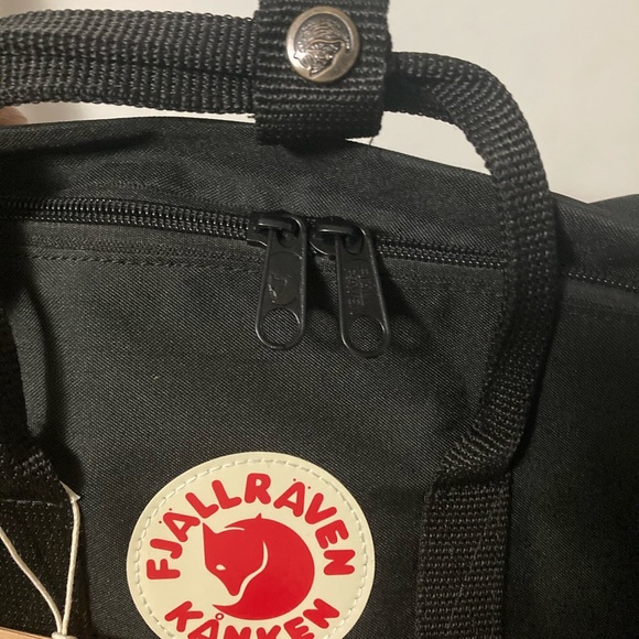 Fjallraven Kanken Backpack (16L) - Picture 3 of 4